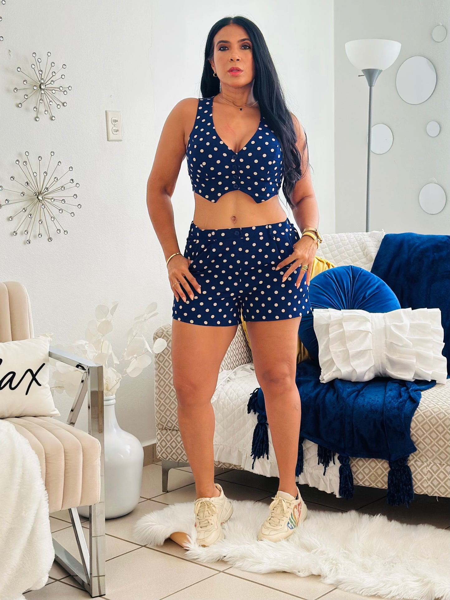 Navy Polka Dots Set (Tiene bolsillos y pantalòn tiene Spandex