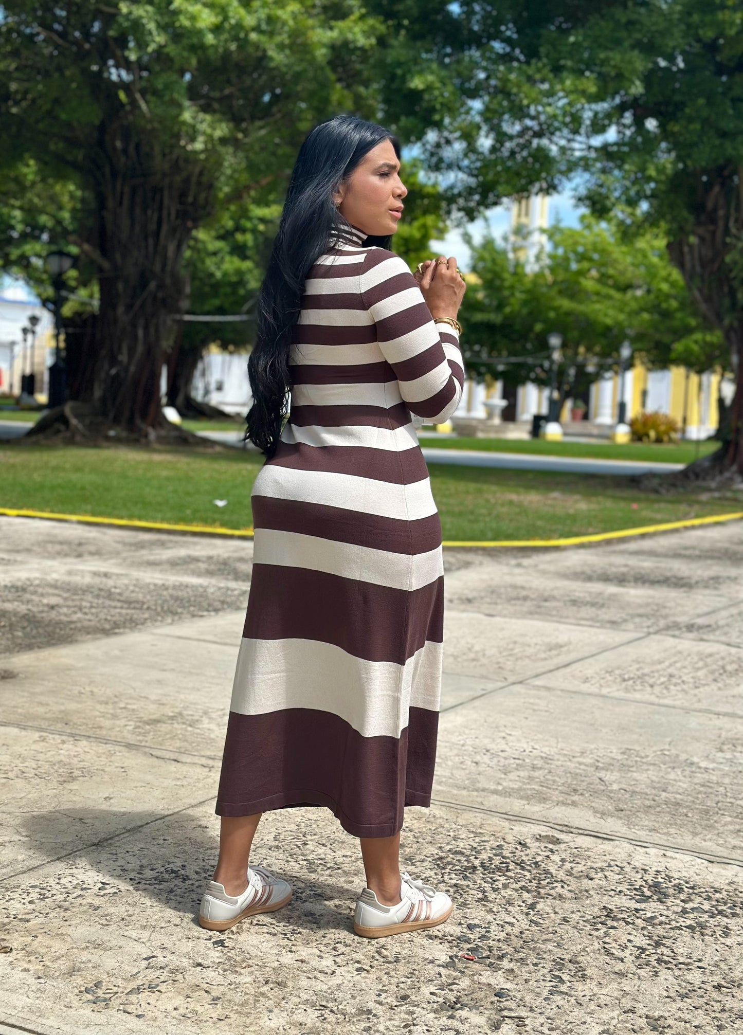 Chic Choco and Cream Stripe Midi Dress (Mega Spandex y Mega liviano)