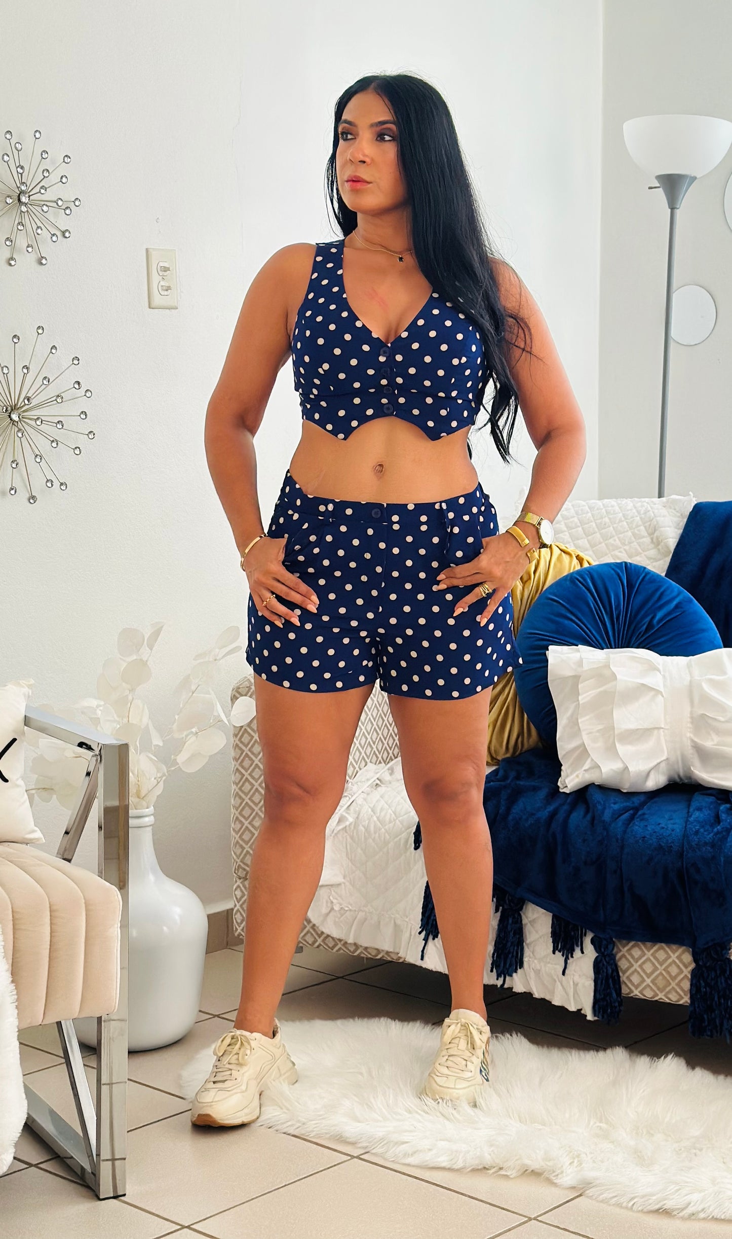 Navy Polka Dots Set (Tiene bolsillos y pantalòn tiene Spandex