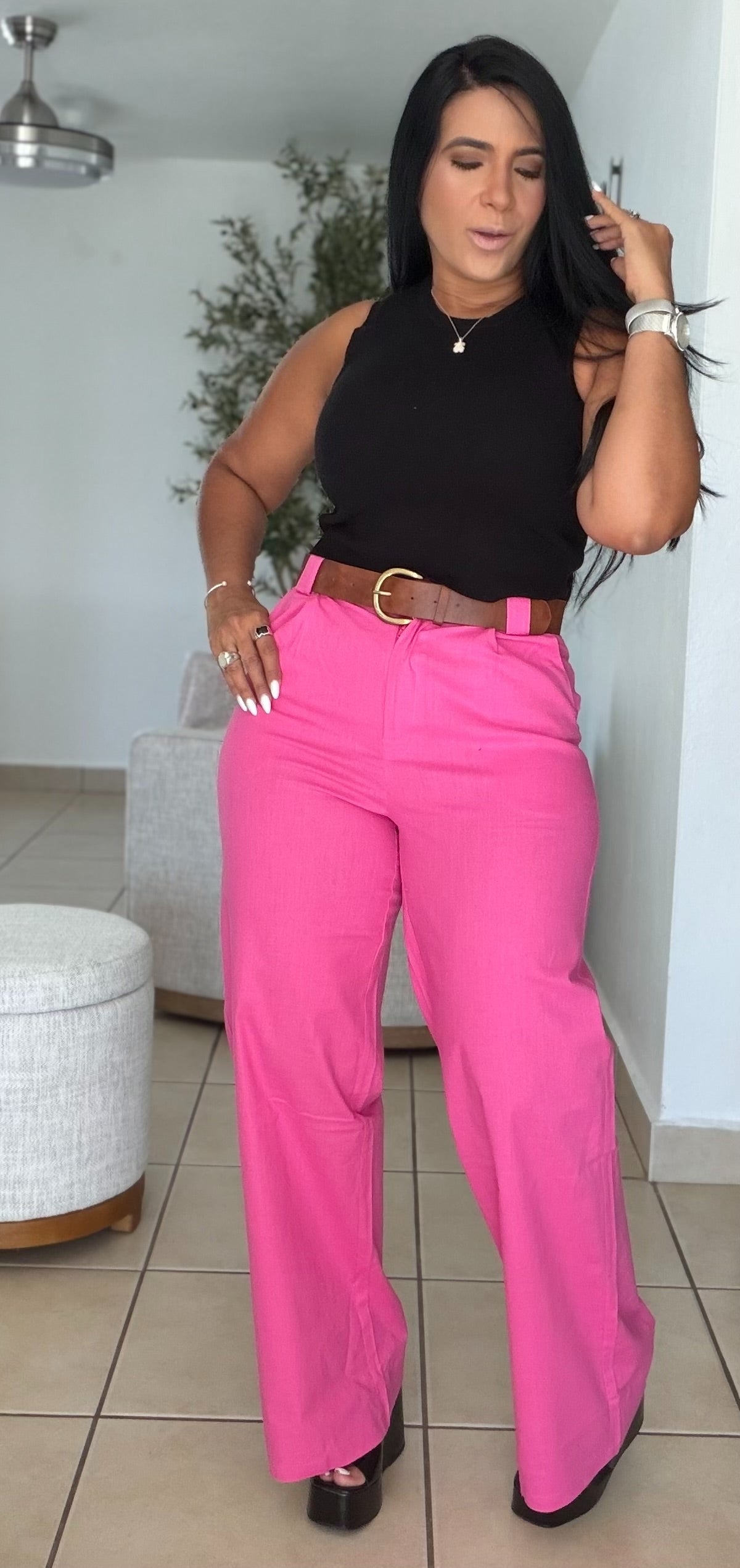 Y definitvamente es mío!! Omg! Fuschia Pink Luxe Linen Spandex Pants (incluye correa y es bien expandible!)Wide Leg