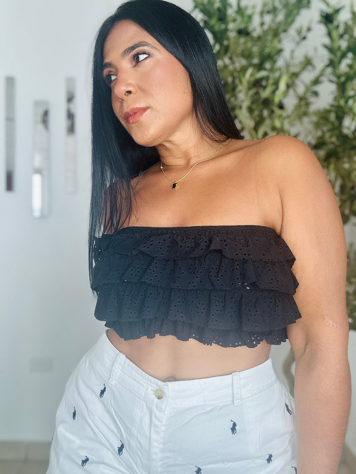 Black Spandex Ruffle Crop Top (Bien cómoda y expandible total)