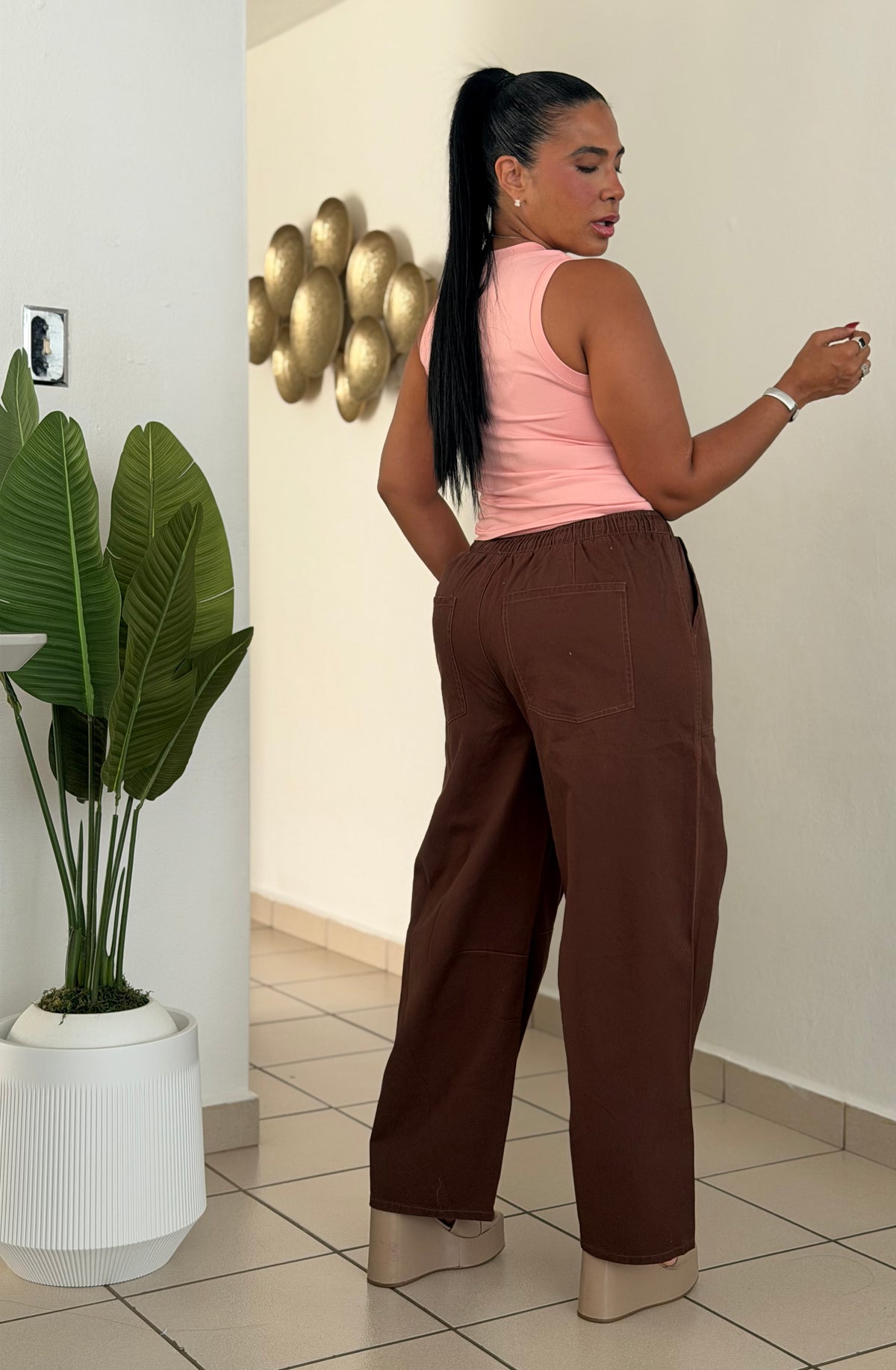 Alma Luxe Choco Brown Spandex Total Baggy Pantalòn con bolsillos. 100%