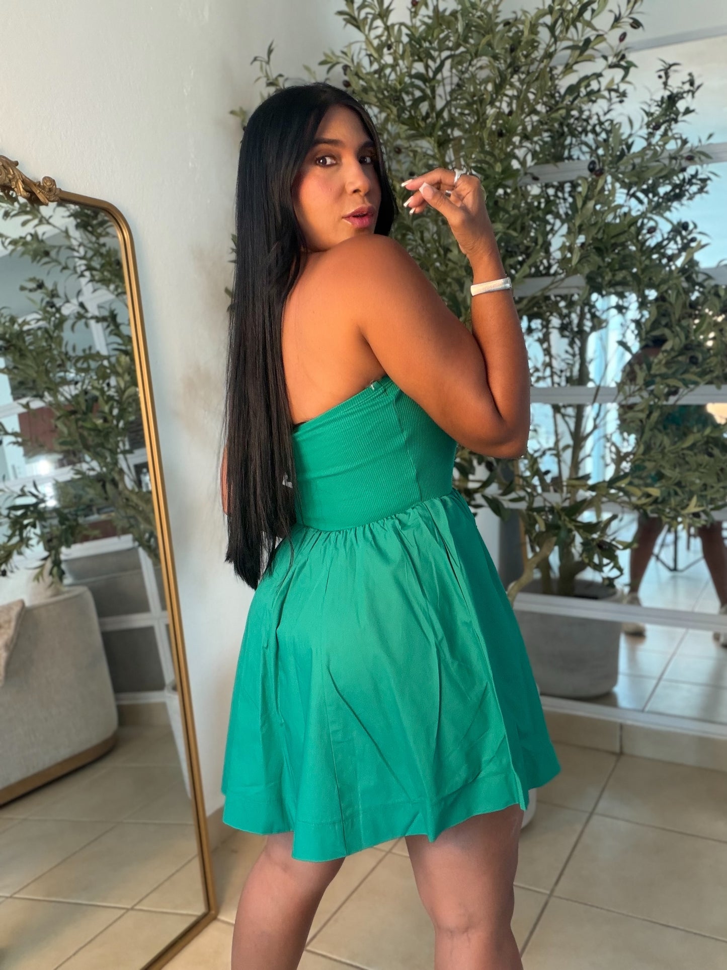Veraneo Kelly Green (Verde intenso bello) tubo dress con bolsillos (dress with pockets) SOLD OUT GRACIAS