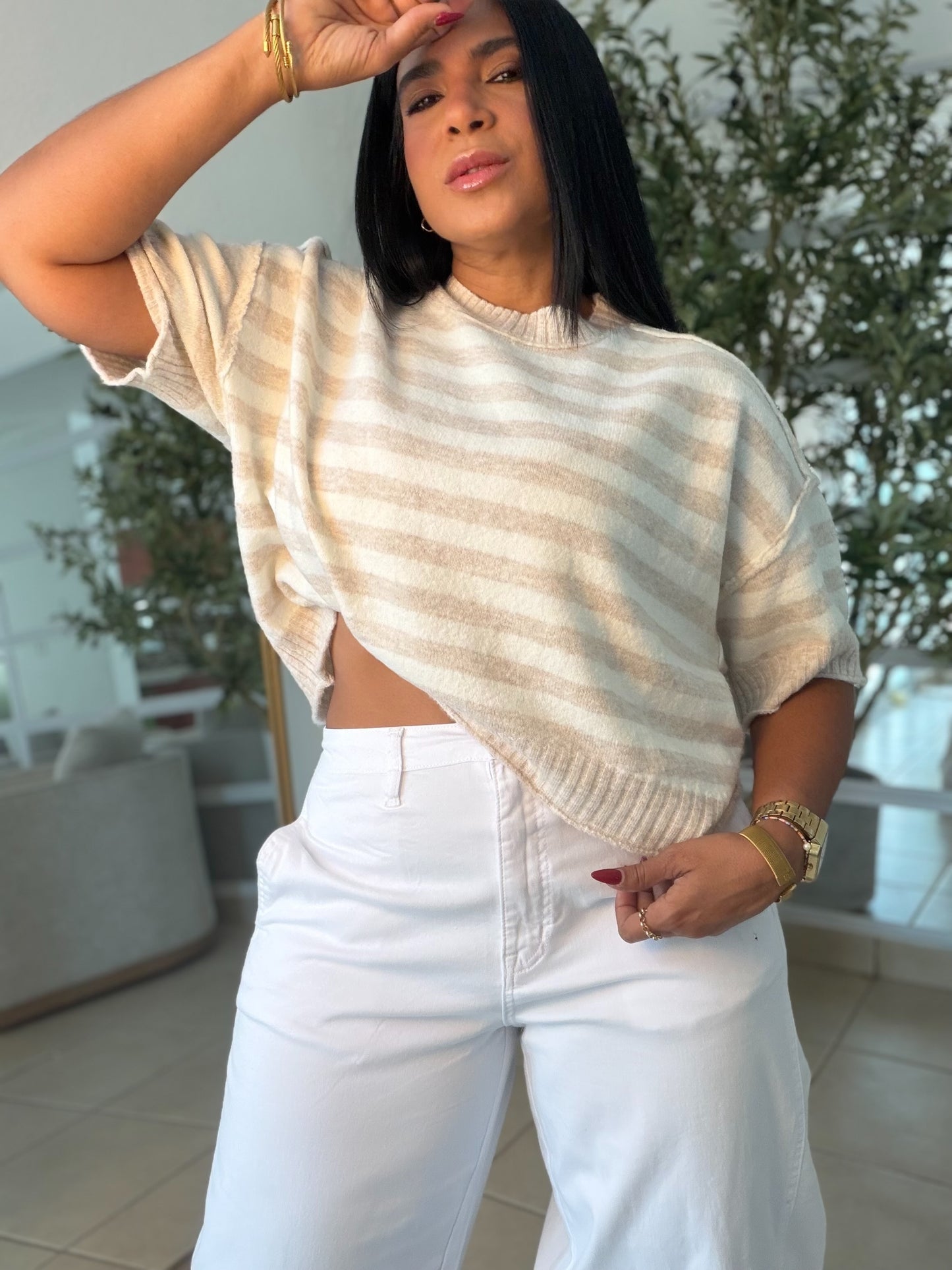 “Eva” Beige and White Striped Oversized Top (top de lìneas)