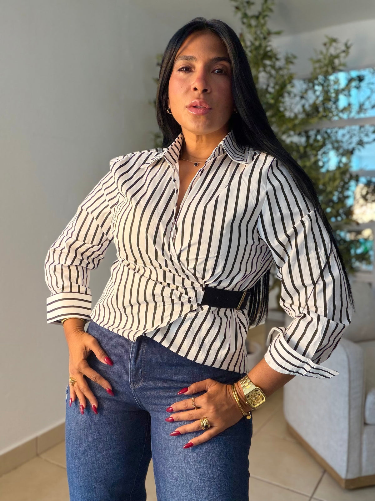 White and Black Striped 💯 Cotton Spandex y Ajustable Shirt Blouse. Blanco con lìneas negras