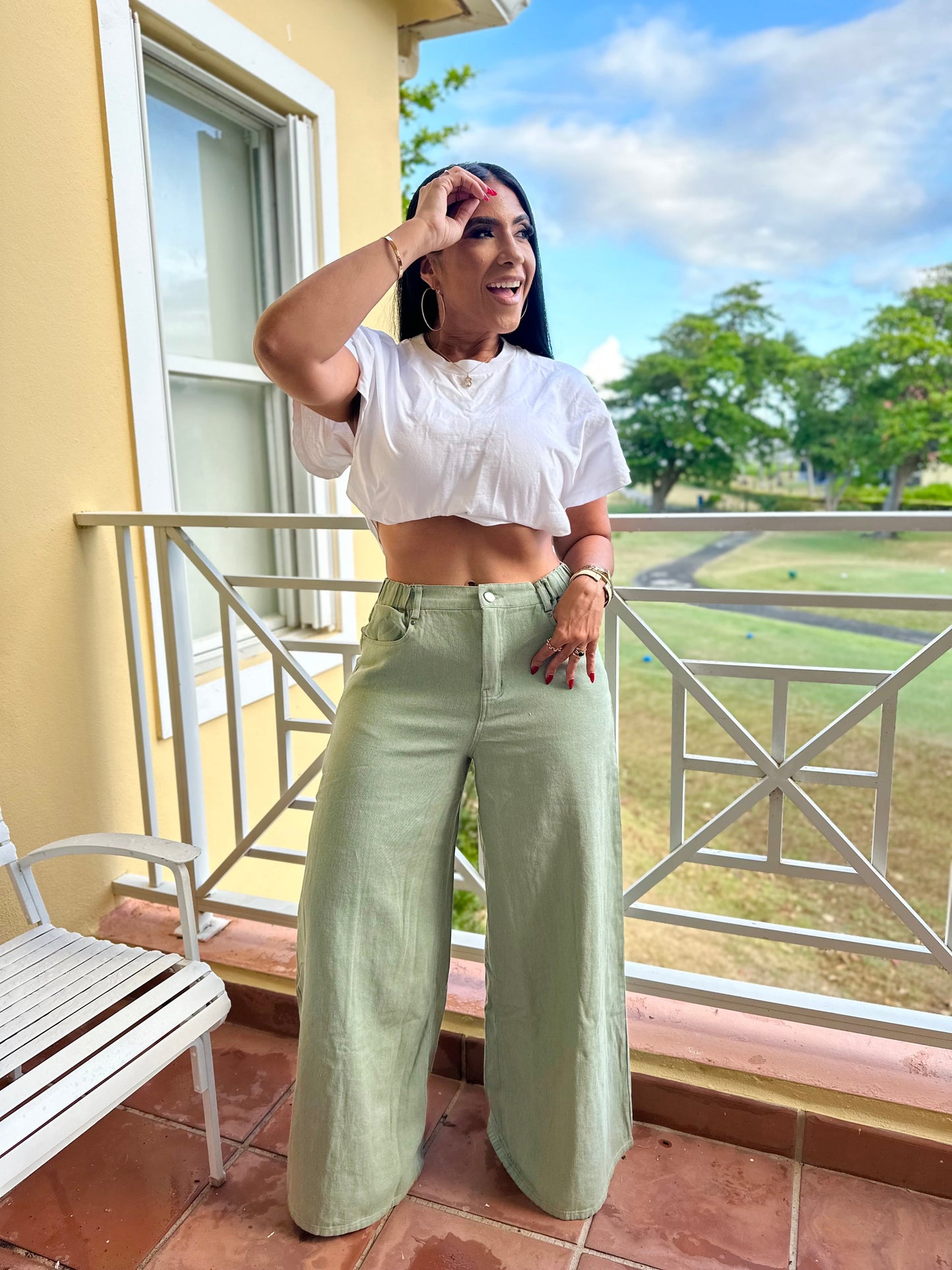 Divine Mega Spandex Wide Leg Trend Pants (Oversized) tiene bolsillos