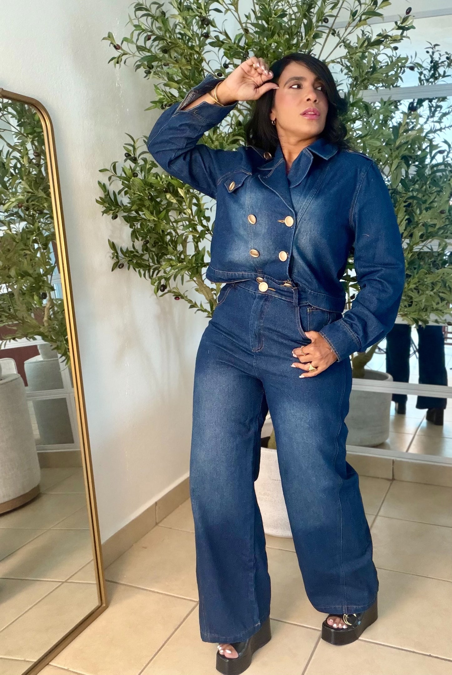 Set Denim Blue  De Top Jacket y Mahòn. Todo es bien expandible. Incluye correa (small me queda grande) son tres piezas (SOLD OUT GRACIAS)