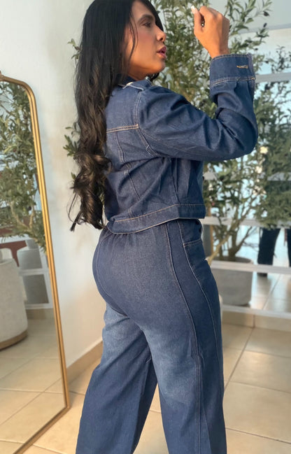 Set Denim Blue  De Top Jacket y Mahòn. Todo es bien expandible. Incluye correa (small me queda grande) son tres piezas (SOLD OUT GRACIAS)