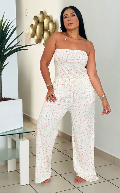 Comfy Beige Spandex Wide Keg Jumpsuit (detalles florecitas)