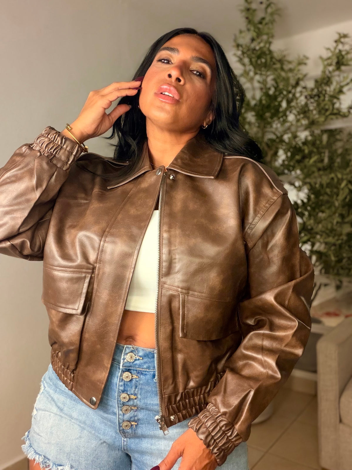 Chaqueta Chocolates Brown Marmoleado de Mega Lujo! Oversized Style Expandible. Cómoda y tiene bolsillos.  Leather