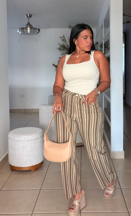 Beige Crema and Choco Brown Spandex Barrel Pants (liviano, còmdo, tiene bolsillos y bien spandex) con lìneas verticales
