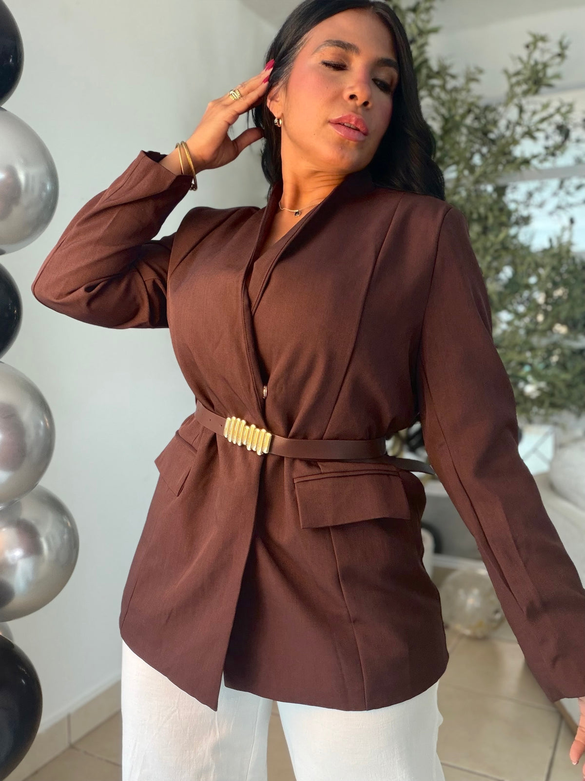 Choco Café casi burgundy Oversized Luxe Blazer e incluye cinturón removible! Puesto small!!! TrE dos botones para tu comodidad si lo deseas cerrar más
