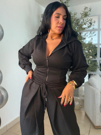 The Luxe Blacky Mega Premium Baggy Pants Set Spandex. Tiene bolsillos. La calidad y comodidad es a otro nivel! Color negro de lujo y de viajes es perfecto (SOLD OUT GRACIAS)