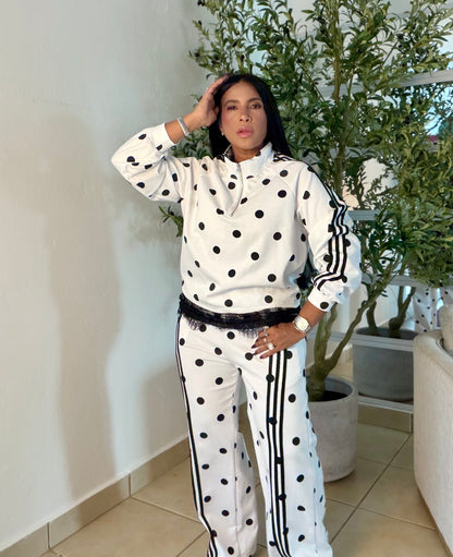 Polka Dots Luxe  Premium Spandex Travel set mega belloo y mega cómodo (2 piezas) Tracel Set tambièn Black and white