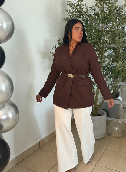 Choco Café casi burgundy Oversized Luxe Blazer e incluye cinturón removible! Puesto small!!! TrE dos botones para tu comodidad si lo deseas cerrar más