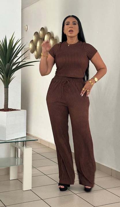 Indiana Spandex Brown con líneas negras Wide Leg Pants Set