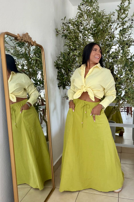Chartreuse Green Linen Maxi Skirt Spandex y tiene bolsillos