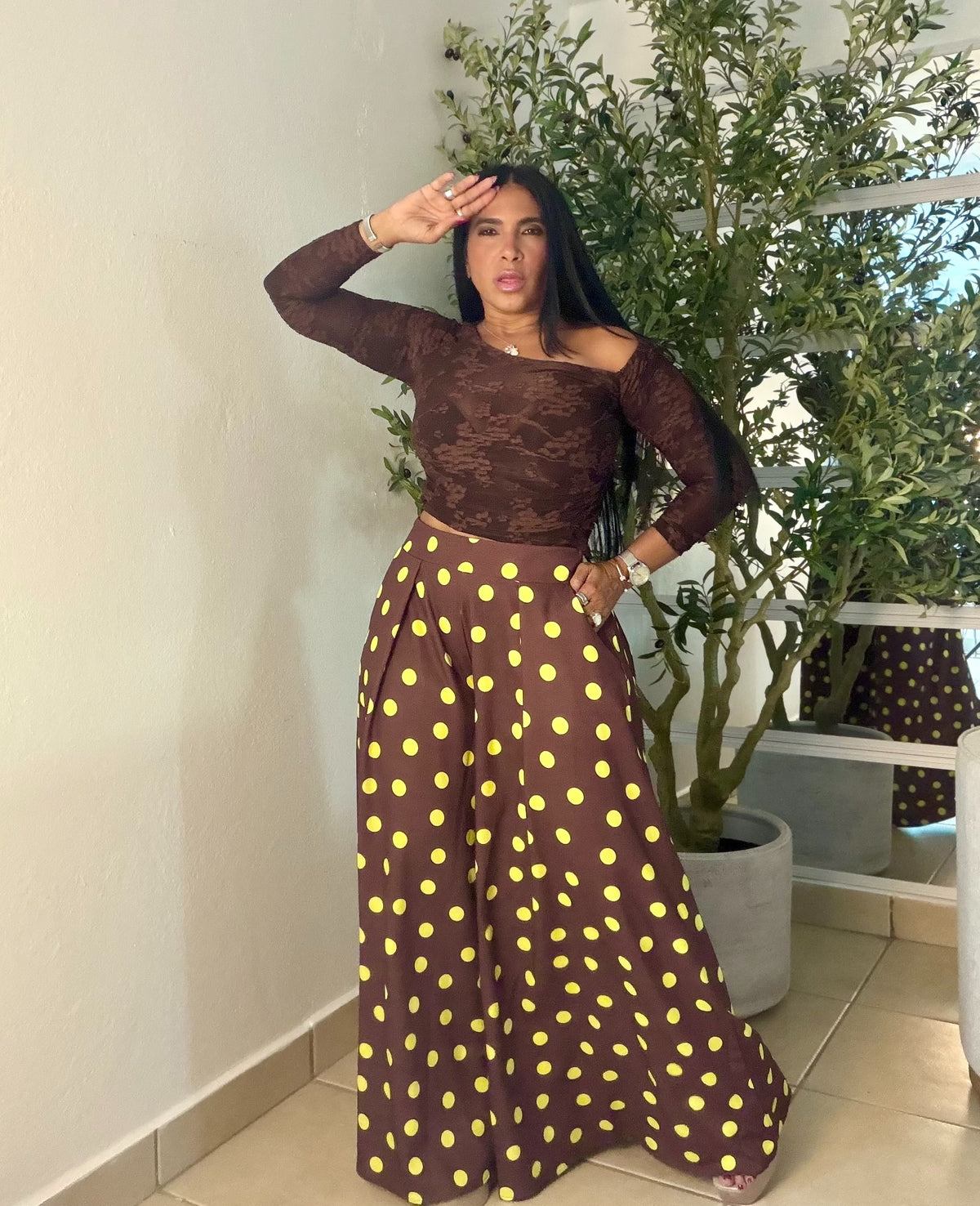 Polka Dots Yellow and Brown Wide Leg Palazzo Pants (Tiene bolsillos) ùnico color. Puesto small
