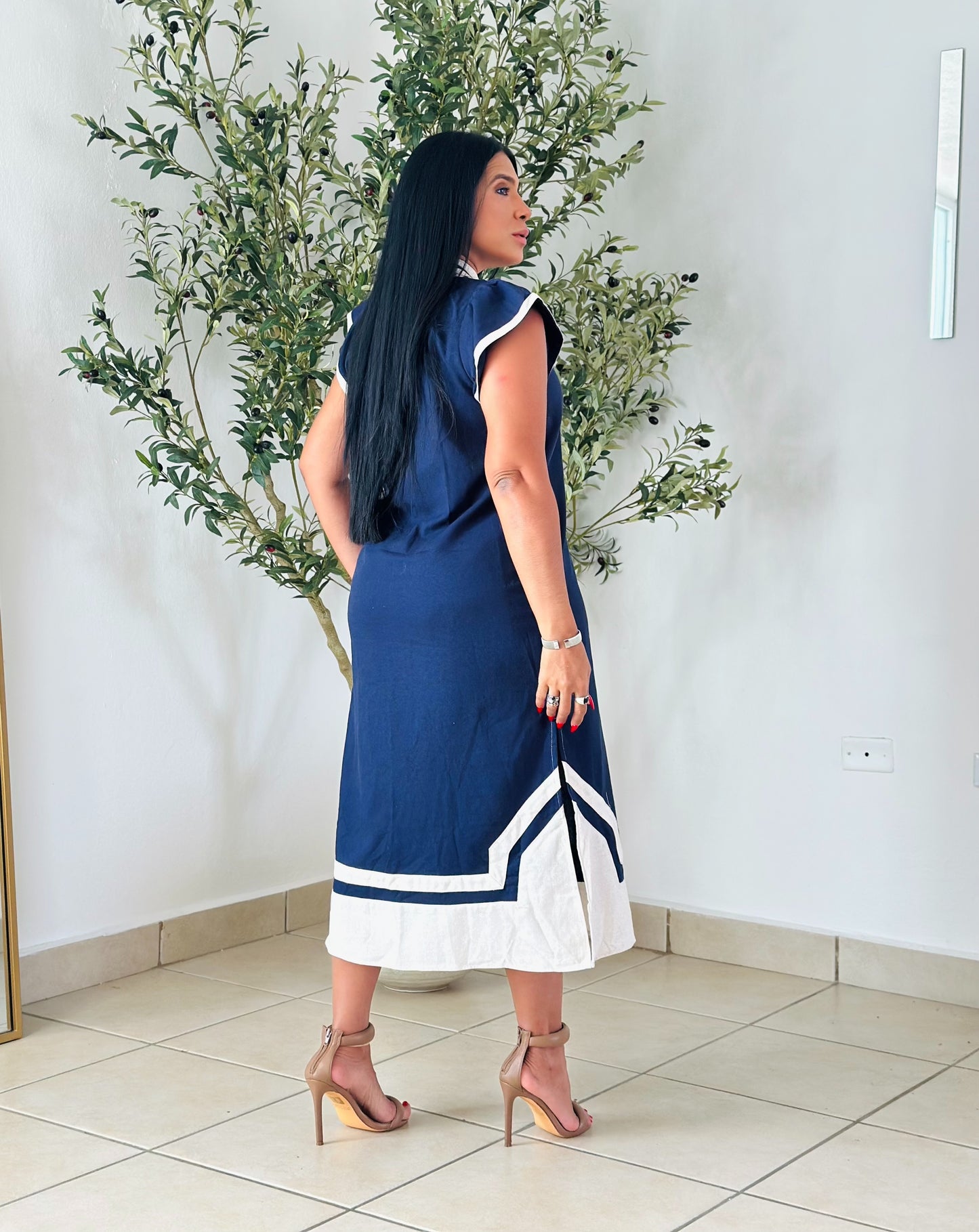 De lujo Ana y Blue Linen Spandex Midi Dress con bolsillos