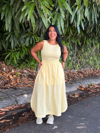 Butter Yellow Luxury Spandex Midi Knit Dress (forrito debajo suelto y tiene bolsillos)