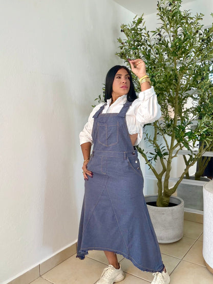 Como Denim!! Blue Spandex De lujo Midi Overall Dress. SPANDEX TOTAL Y AJUSTABLE (SOLD OUT GRACIAS)