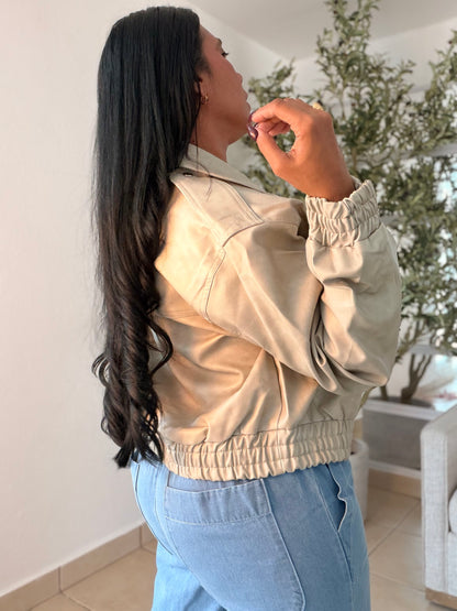 Chaqueta Ecru Beige Marmoleado de Mega Lujo! Oversized Style Expandible. Cómoda y tiene bolsillos.  Leather