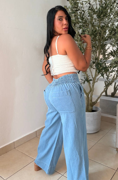 Denim light Blue Wide Leg Jeans Spandex y con bolsillos SOLD OUT GRACIAS