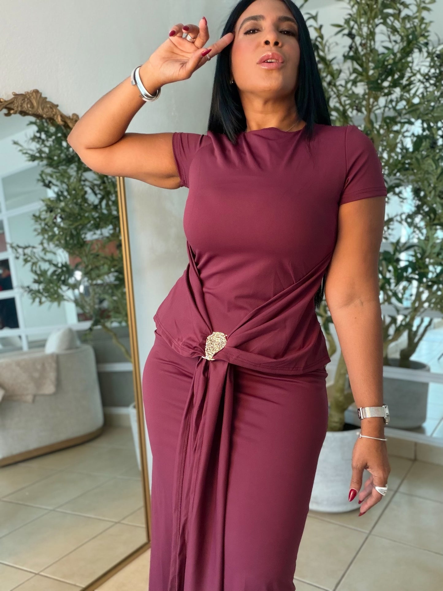 “Patria” Wine Burgundy Doble Forro Spandex Total Midi Dress y Calidad extra Premium (lo ajustas a gusto)
