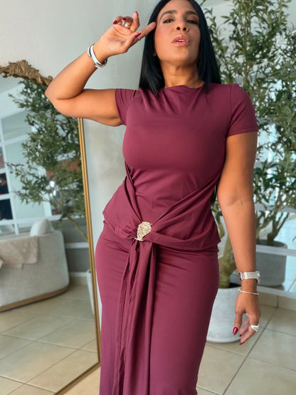 “Patria” Wine Burgundy Doble Forro Spandex Total Midi Dress y Calidad extra Premium (lo ajustas a gusto)