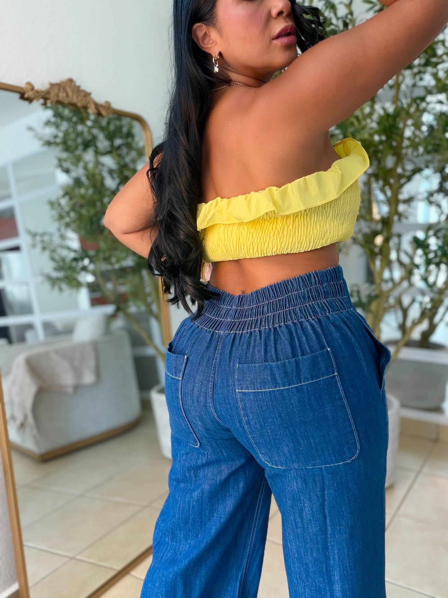 Denim Blue Wide Leg Spandex Jeans (tiene bolsillos, bien expandible y de talle alto) puesto small