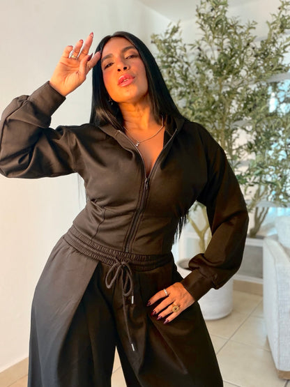 The Luxe Blacky Mega Premium Baggy Pants Set Spandex. Tiene bolsillos. La calidad y comodidad es a otro nivel! Color negro de lujo y de viajes es perfecto (SOLD OUT GRACIAS)