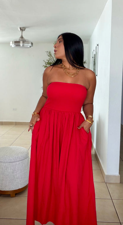 Stunning Red Tube Spandex Midi Dress (demasiado bello!!) tiene bolsillos. No zipper ni botones