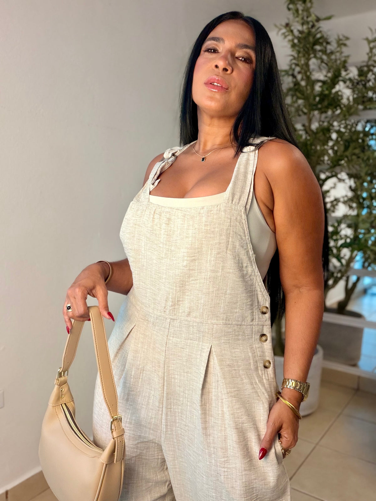 Overall color ctema avena en Hilo mega calidad premium. Ajustable en manguillos a gusto SOLD OUT GRACIAS