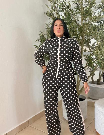 Blacky Black Polka dots Spandex Peplum Top and pants (todo expandible y tiene bolsillos) SOLD OUT GRACIAS