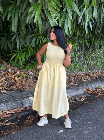 Butter Yellow Luxury Spandex Midi Knit Dress (forrito debajo suelto y tiene bolsillos)