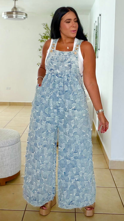 Baggy Wide Leg Denim Blue Patch Jumpsuit (ajustable a tu altura en manguillos y tiene bolsillos)