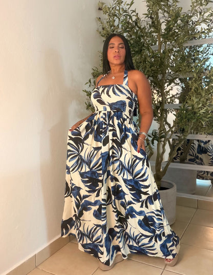 Jaravacia Leaves Blue Spandex Halter and tube Maxi Dress ( color azul bienn spandex y tiene bolsillos) puesto small