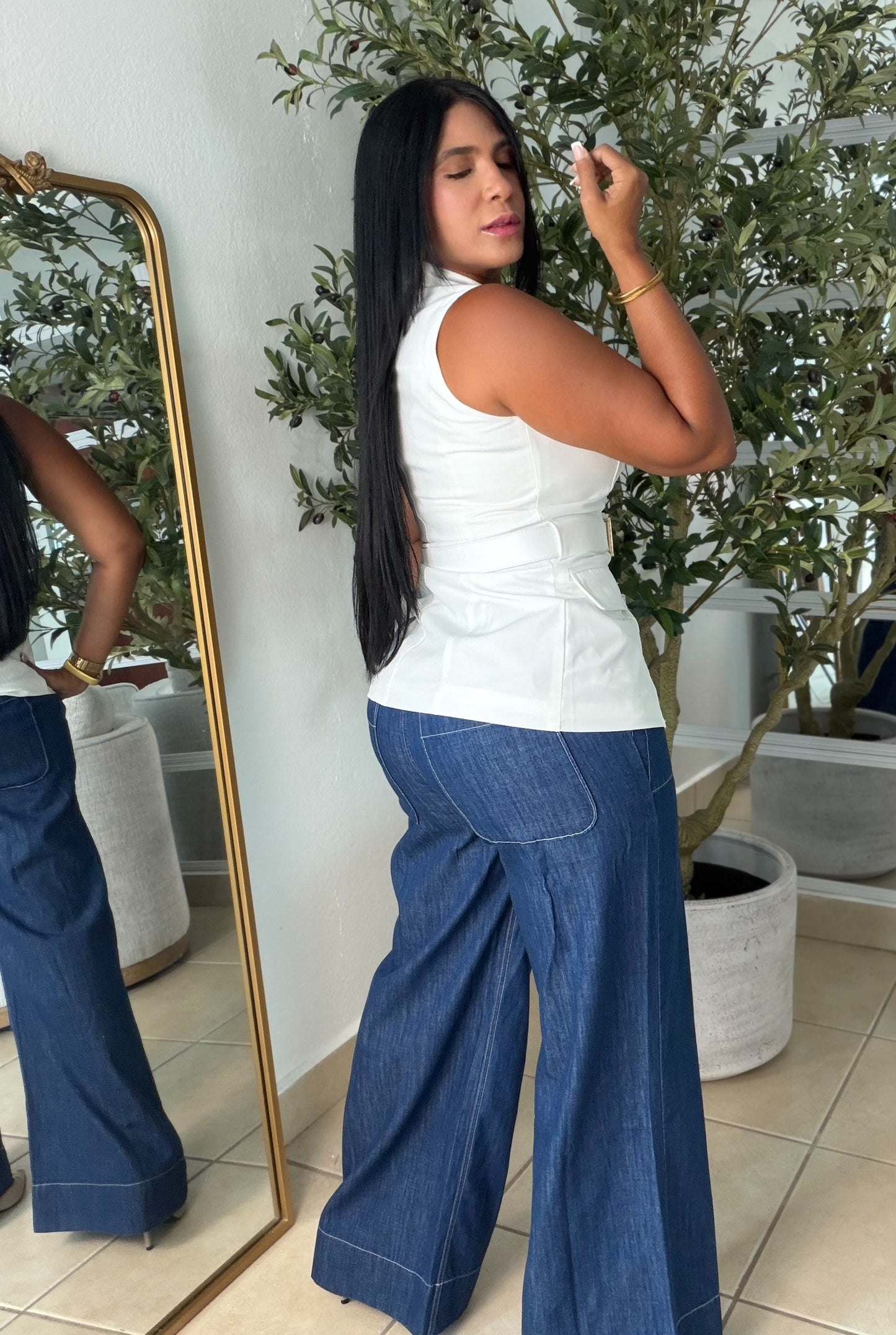 Denim Blue Wide Leg Spandex Jeans (tiene bolsillos, bien expandible y dr talle alto) puesto small