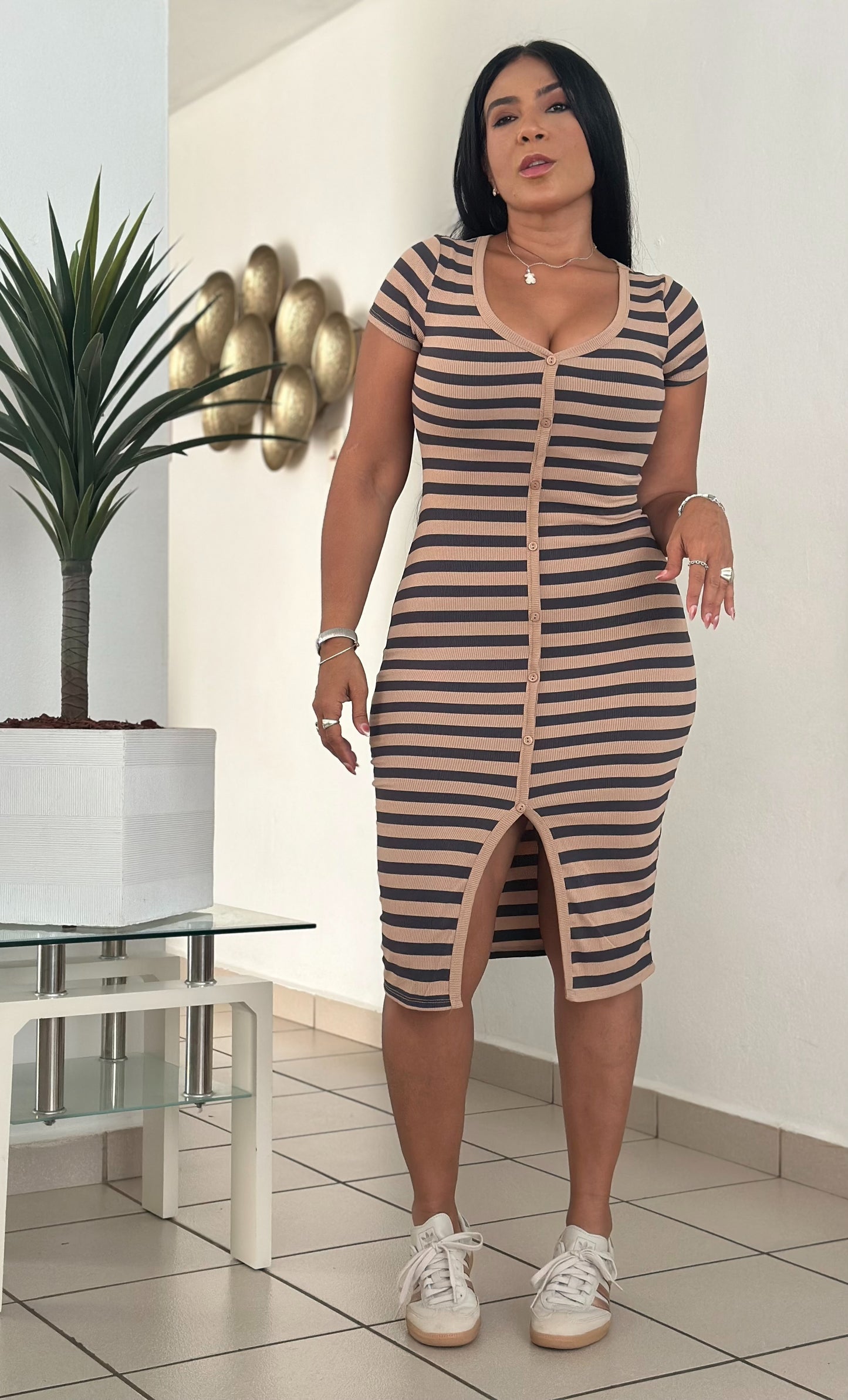 Napolitana StripedBrown Spandex Midi Dress (botones no funcionales. No se abren los botones)