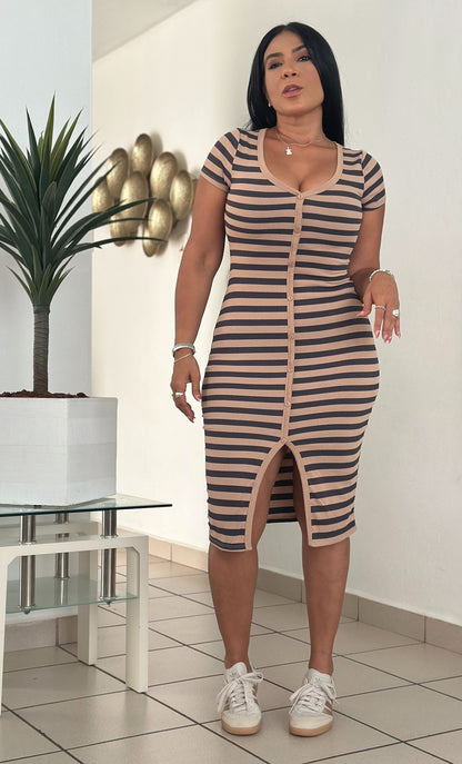 Napolitana StripedBrown Spandex Midi Dress (botones no funcionales. No se abren los botones)