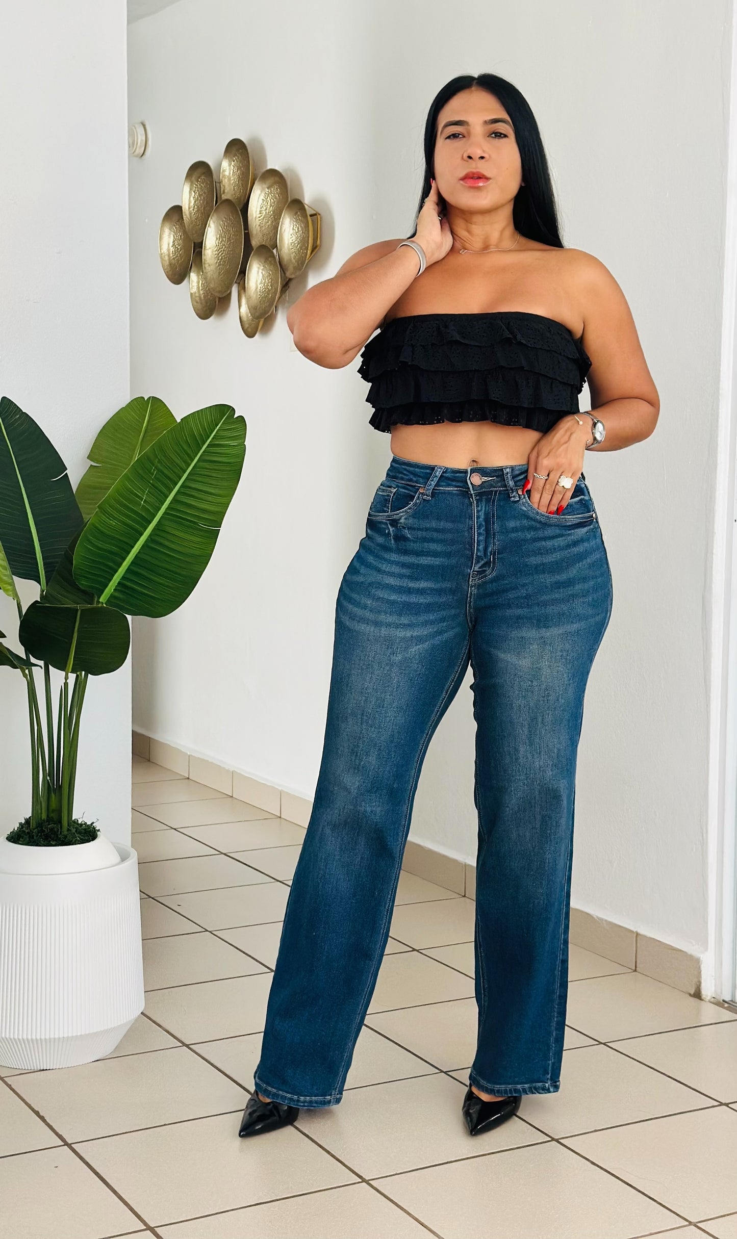 Nuevo Blue Jeans High Rise Mega Spandex! Mega bello! Úsalo con todo y por todo el año. Claro que con tennis también! PRE ORDEN LLEGA MARTES 20 Enero