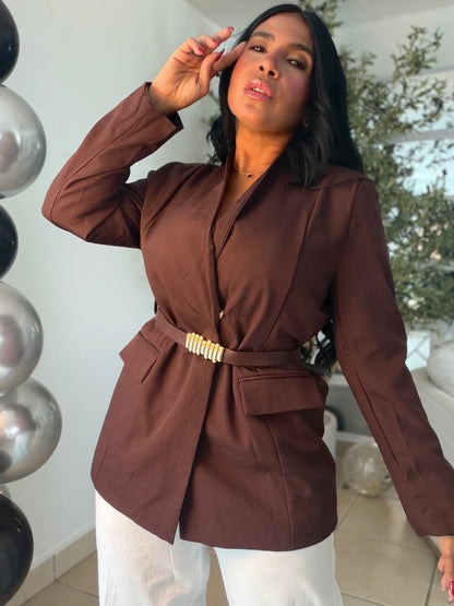 Choco Café casi burgundy Oversized Luxe Blazer e incluye cinturón removible! Puesto small!!! TrE dos botones para tu comodidad si lo deseas cerrar más