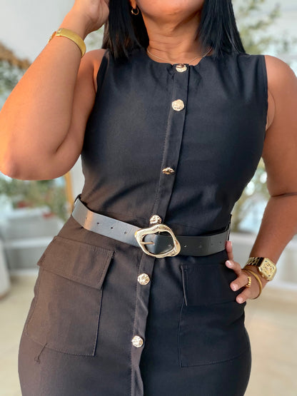 Black Spandex Dress With belt (traje negro bienn expandible con correa incluìda. Botones no se abren potque son fijos. Puesto small