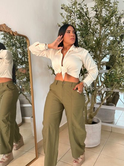 Olive Green  Bien Spandex Barrel Pants (le llamo el sumamente perfecto) tiene bolsillos. Fit perfecto (SOLD OUT GRACIAS)