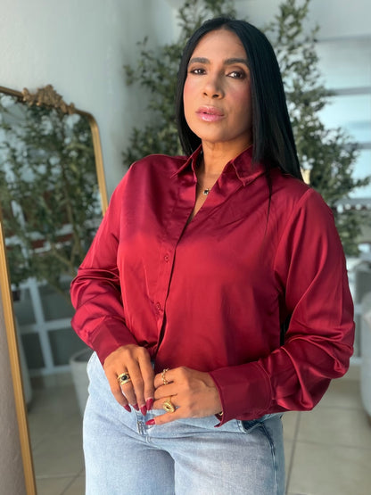 Red Wine Luxe Silk Blouse (Color rojo wine)