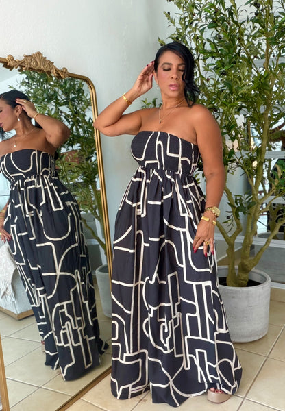 Darimar Wide Leg Spandex De Lujo Jumpsuit (tiene bolsillos y no zipper ni botones)Black and lìneas Beige (SOLD OUT GRACIAS)