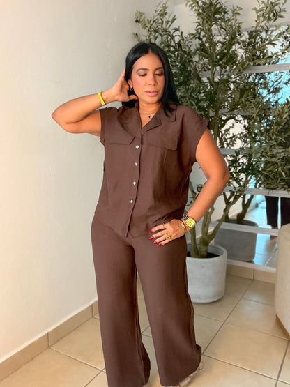 Ellas Choco Brown Luxe Set de Pantalòn, Blusa y correa.  Expandible y suelto total