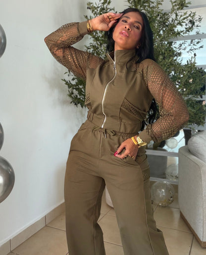 Luxe 💯 cotton Spandex Olive Green Travel Set with lace (tiene bolsillos y único color de infarto) verde olivo