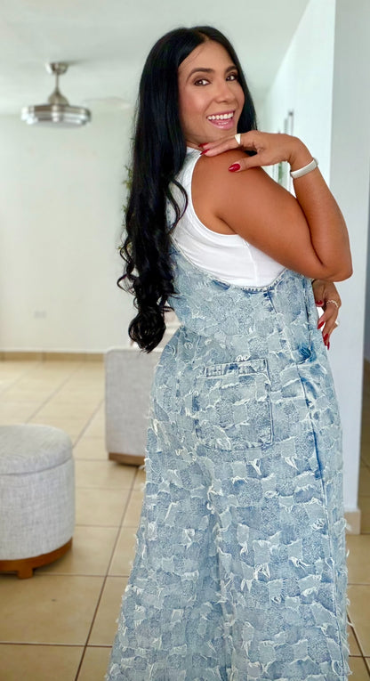 Baggy Wide Leg Denim Blue Patch Jumpsuit (ajustable a tu altura en manguillos y tiene bolsillos)