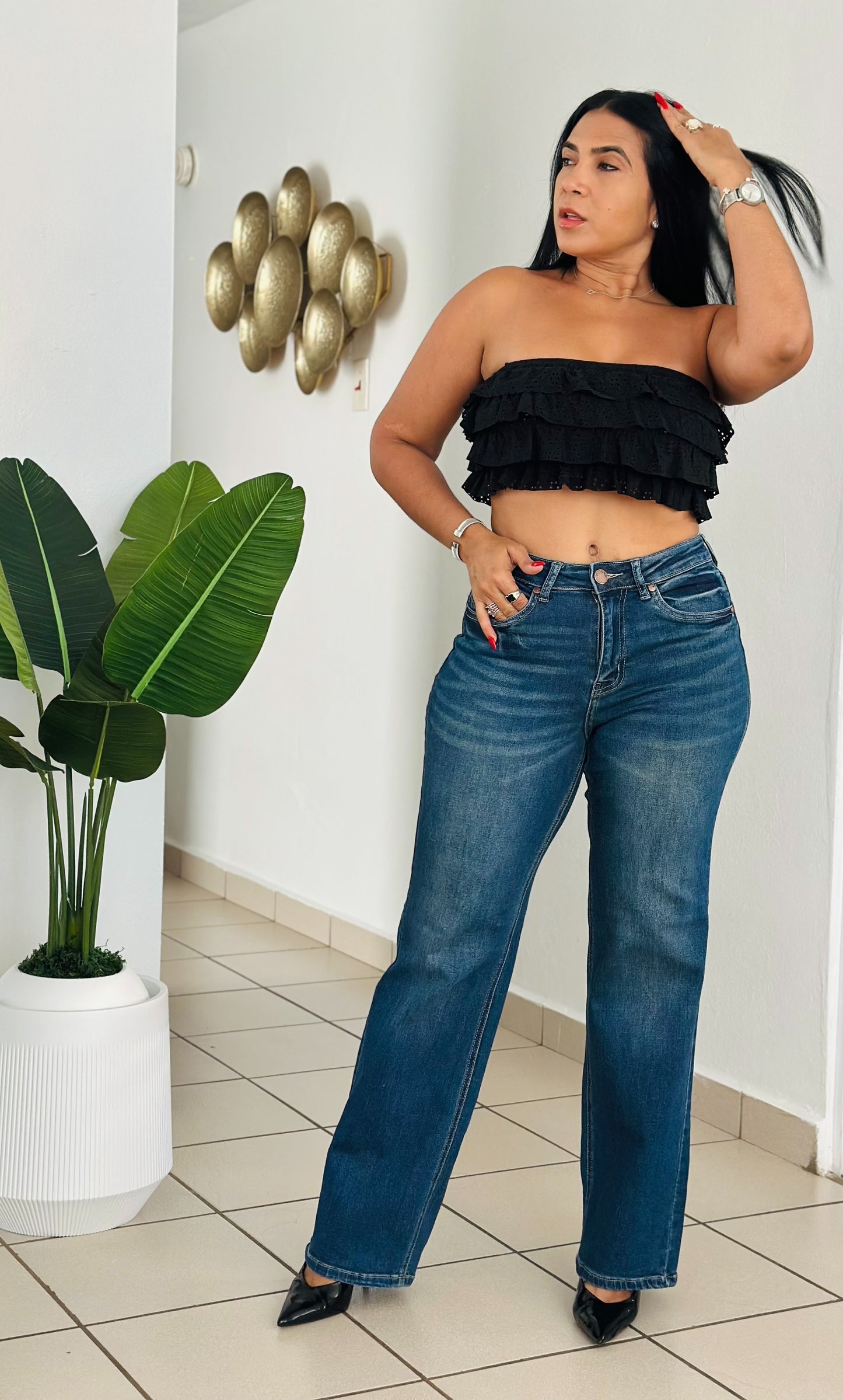 Nuevo Blue Jeans High Rise Mega Spandex! Mega bello! Úsalo con todo y por todo el año. Claro que con tennis también! PRE ORDEN LLEGA MARTES 20 Enero